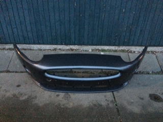 C2P9866XXX XK 06/09  Front bumper cover with PDC